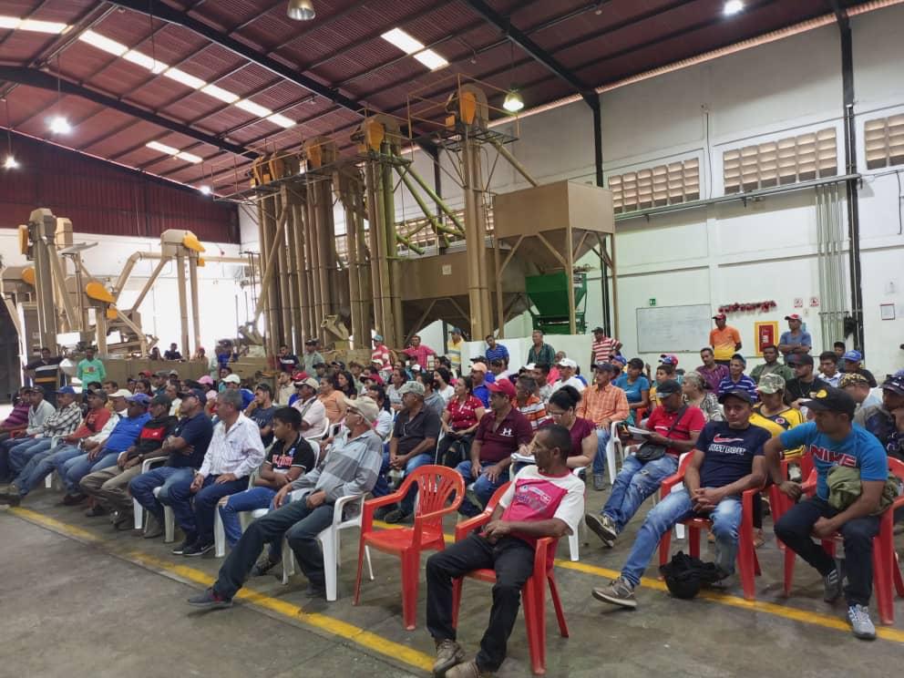 Coffee growers meeting with CARF